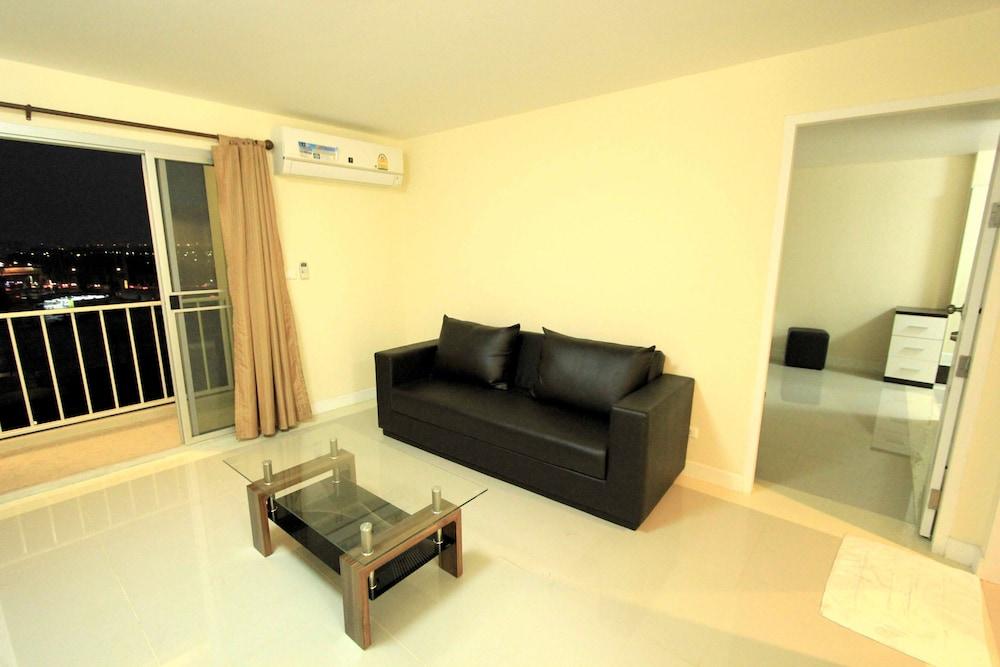 Grow Residences Bangkok Exterior photo