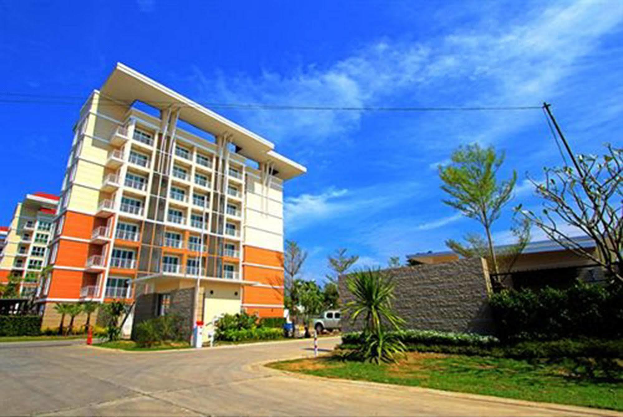 Grow Residences Bangkok Exterior photo