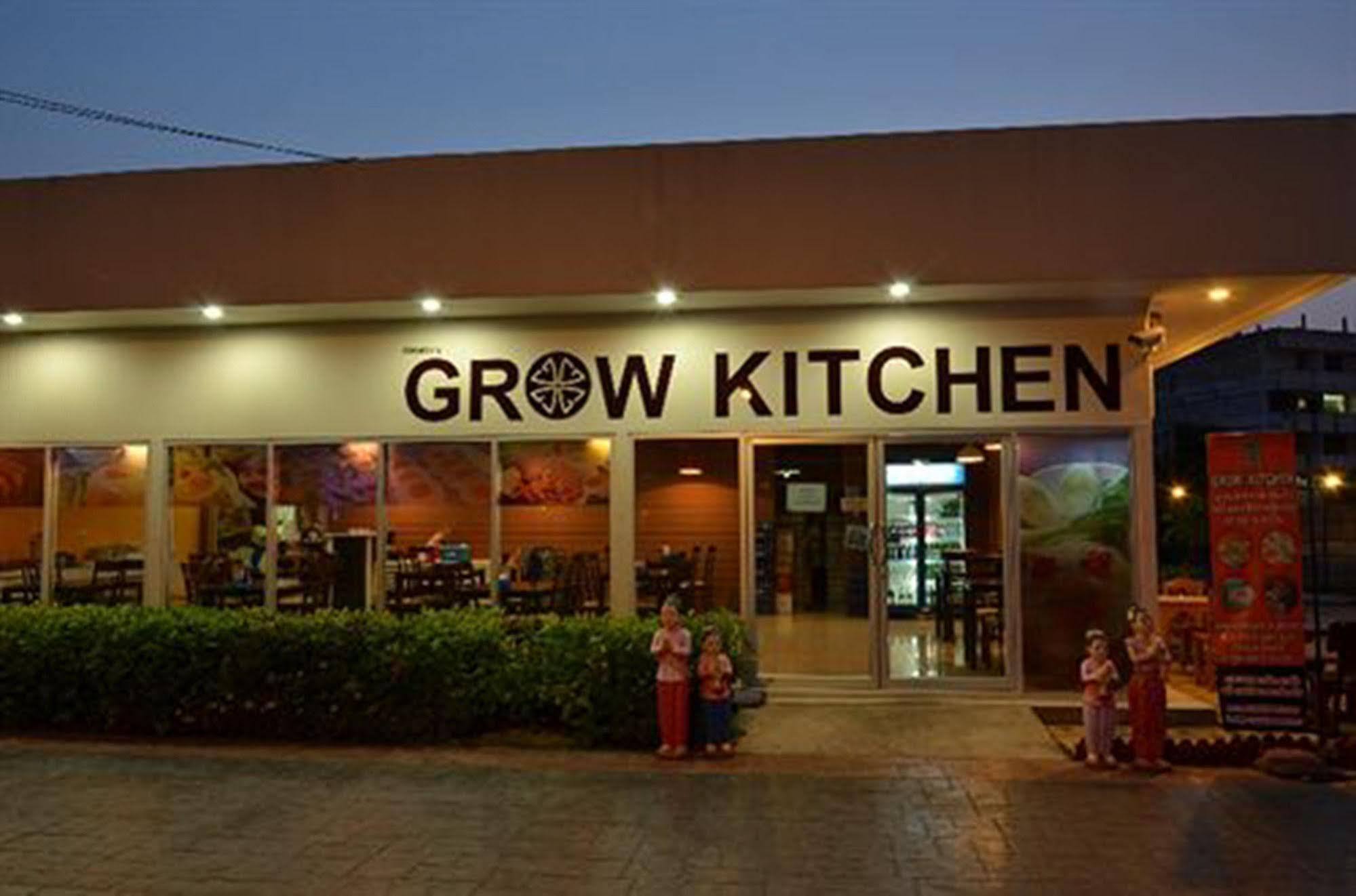 Grow Residences Bangkok Exterior photo